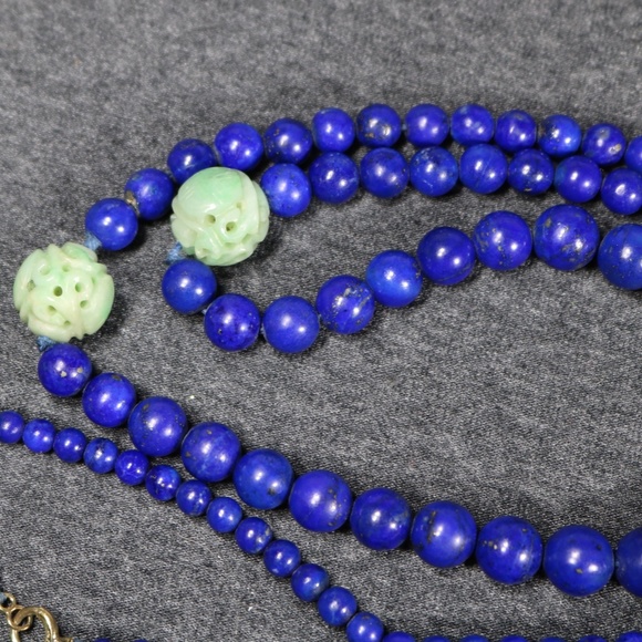 vintage long genuine green jade and lapis beaded necklace with 14K clasp - Picture 12 of 12